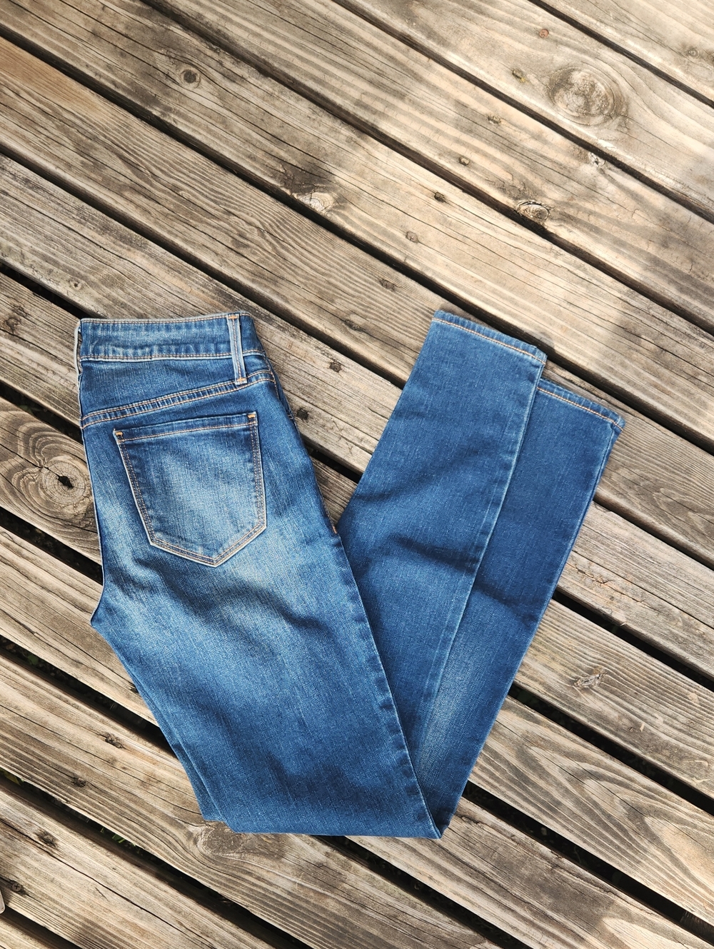 Old Navy Rockstar Skinny Jeans Denim Medium Wash 2 Stretchy Casual Distressed